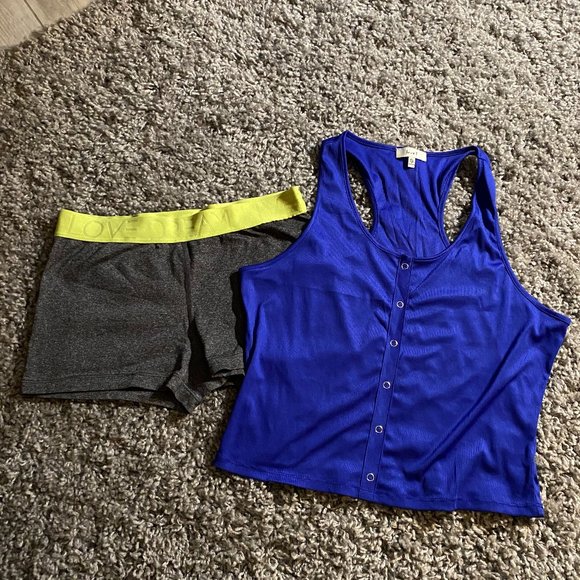 Very Cute Athletic Set, Medium - Picture 1 of 1